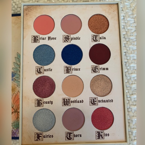 Little Briar Rose - Story Book Palette Fairy Tales - Picture 3 of 5